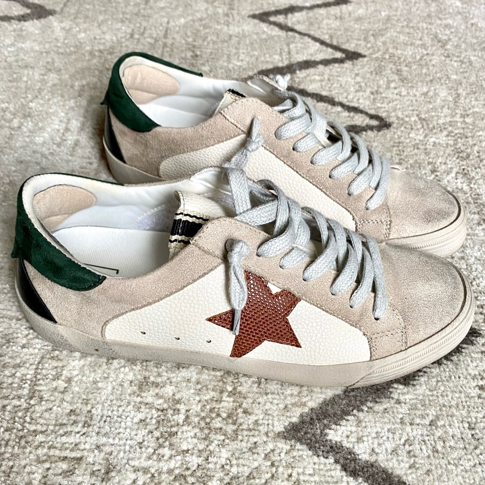 Shushop Sneakers- W8